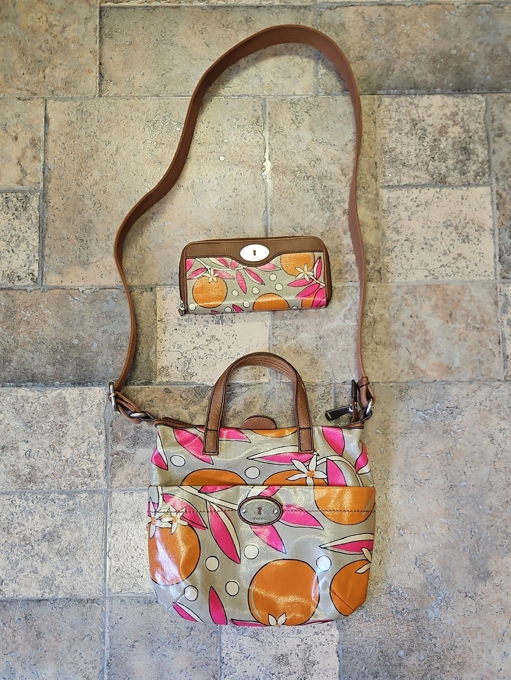 Fossil Key-Per Orange Blossom Crossbody And Wallet Set